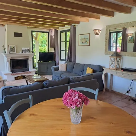Le Clos Des Bruyeres 度假居
