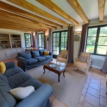 Le Clos Des Bruyeres 度假居